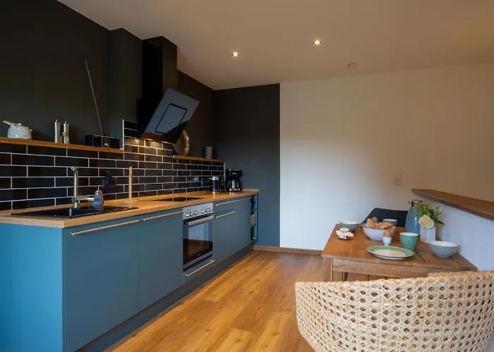 Waldhusen-warft * פלוורם